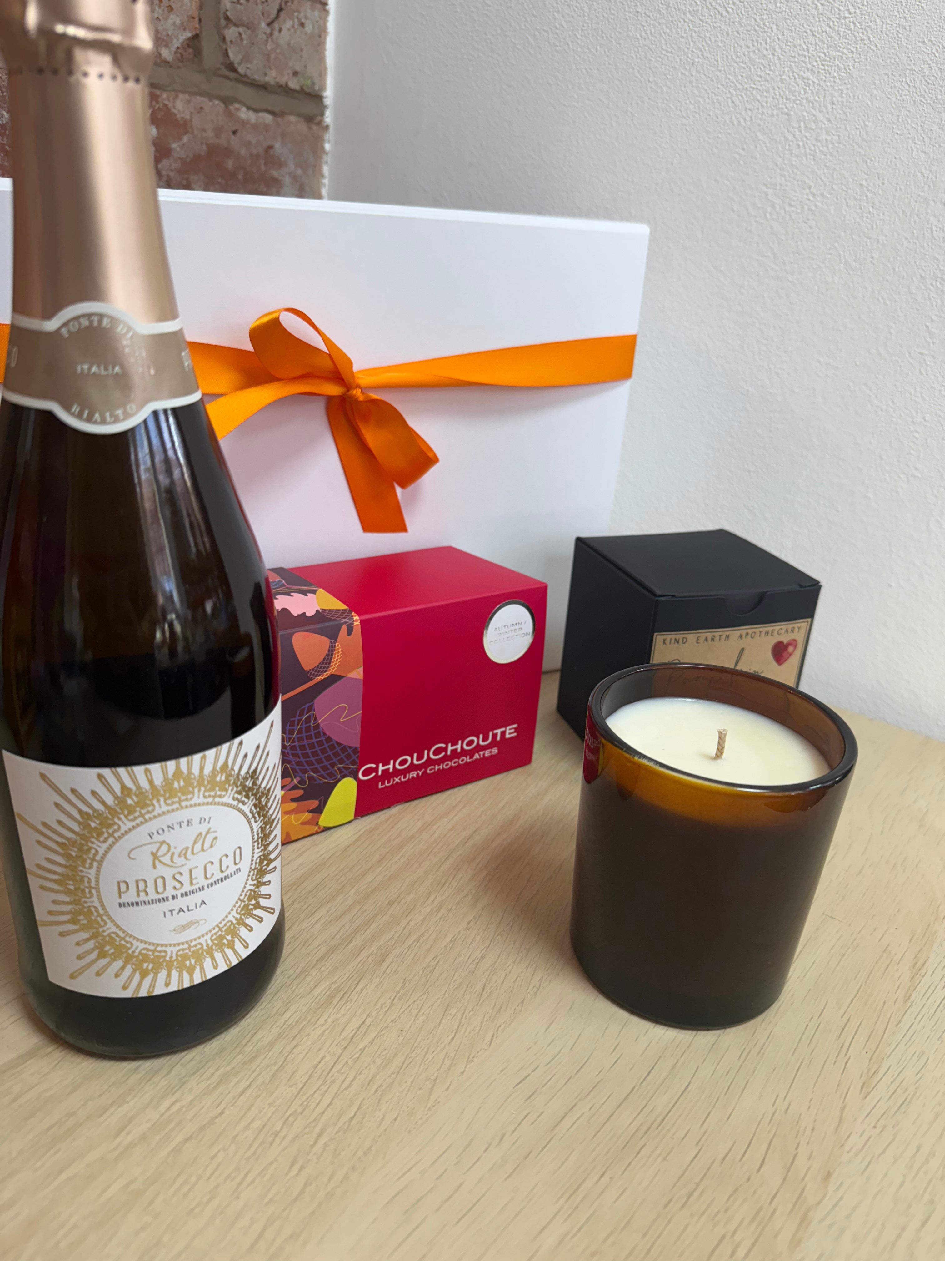 Autumn Candle, Chocolate & Fizz Box