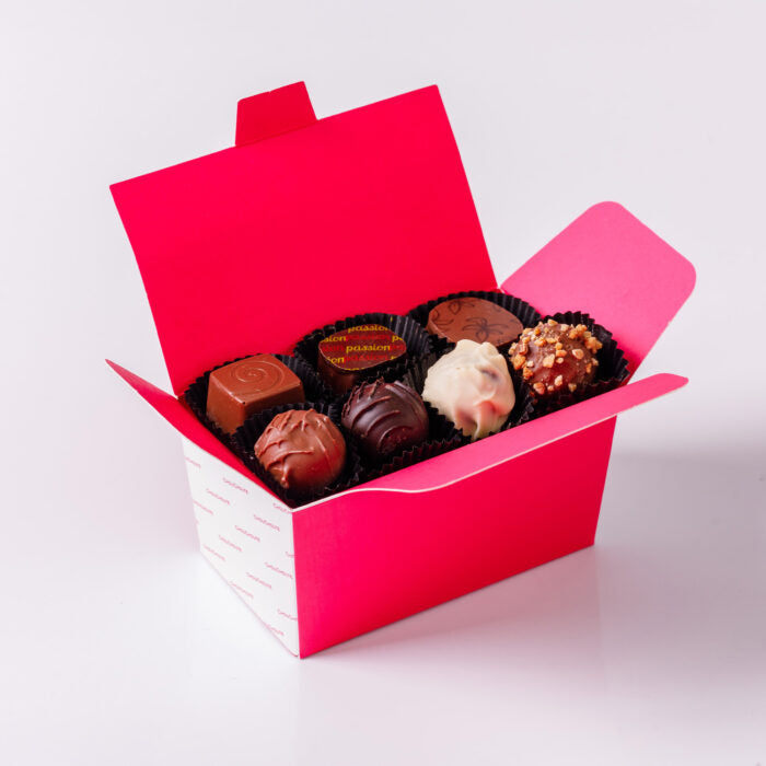 Ballotin 14 Chocolates Assortment Love Heart Giftwrap