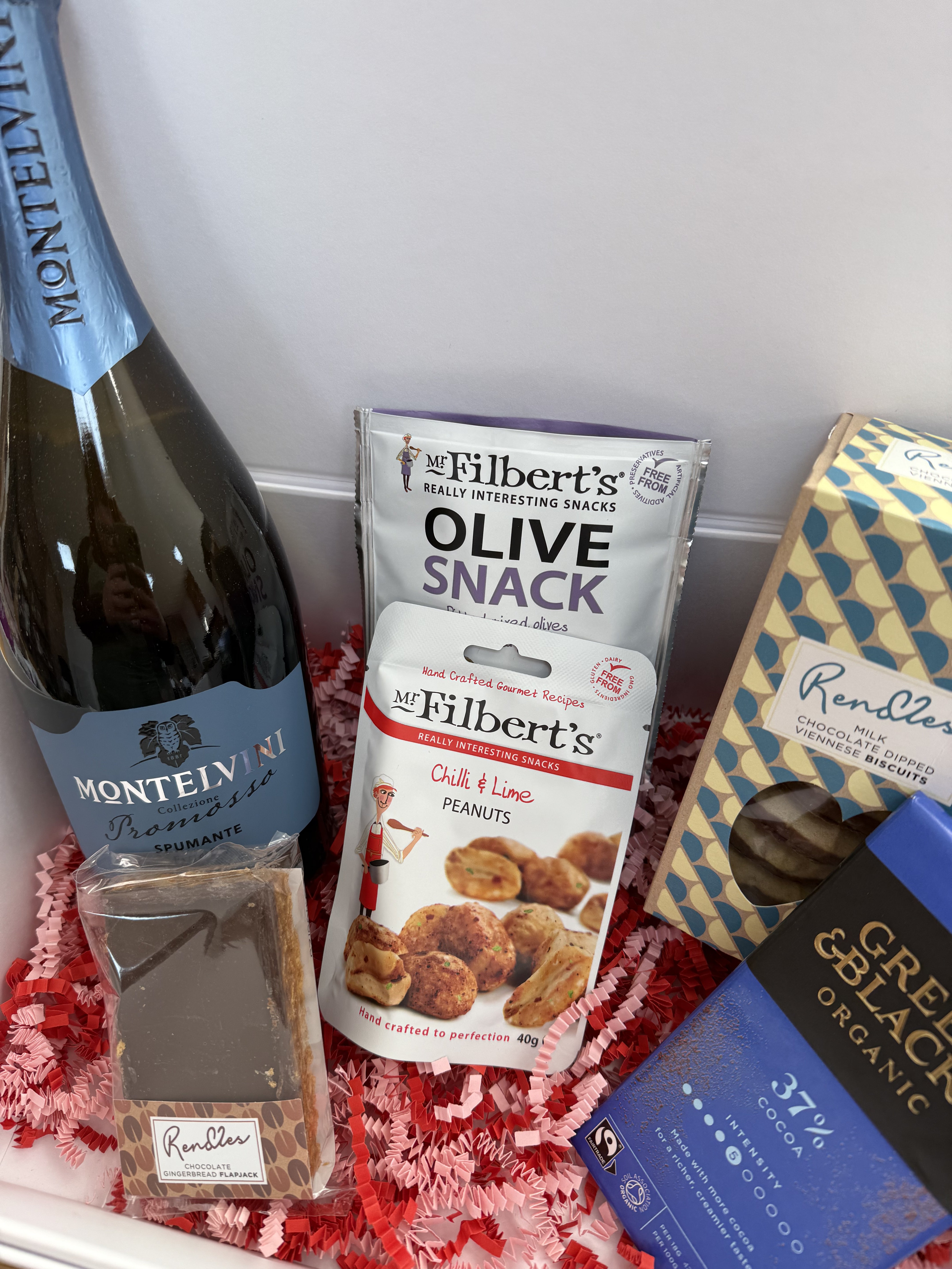 Fizz Picnic Mother's Day Gift Box