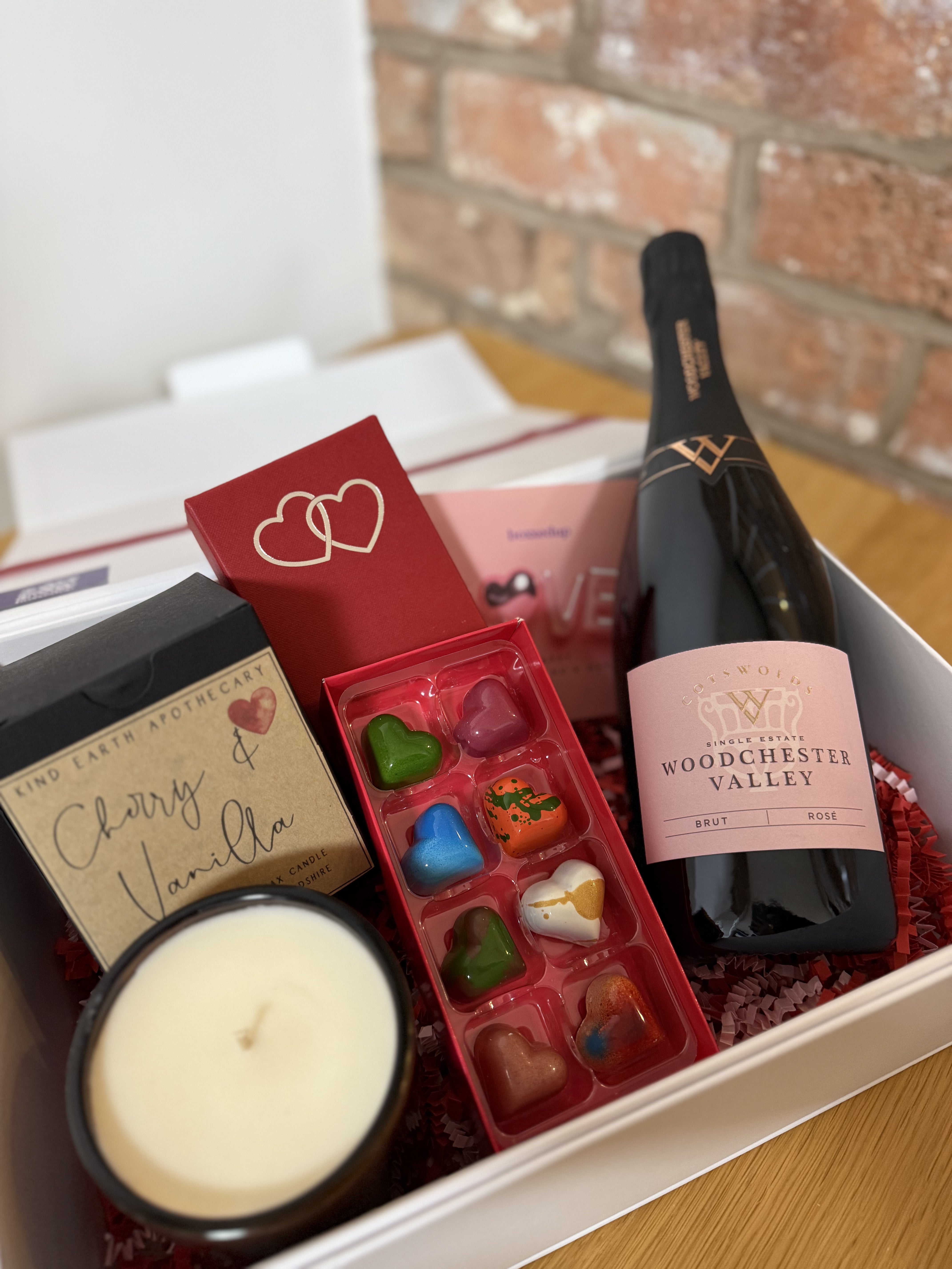 The English Sparkling Rose Mother's Day Box