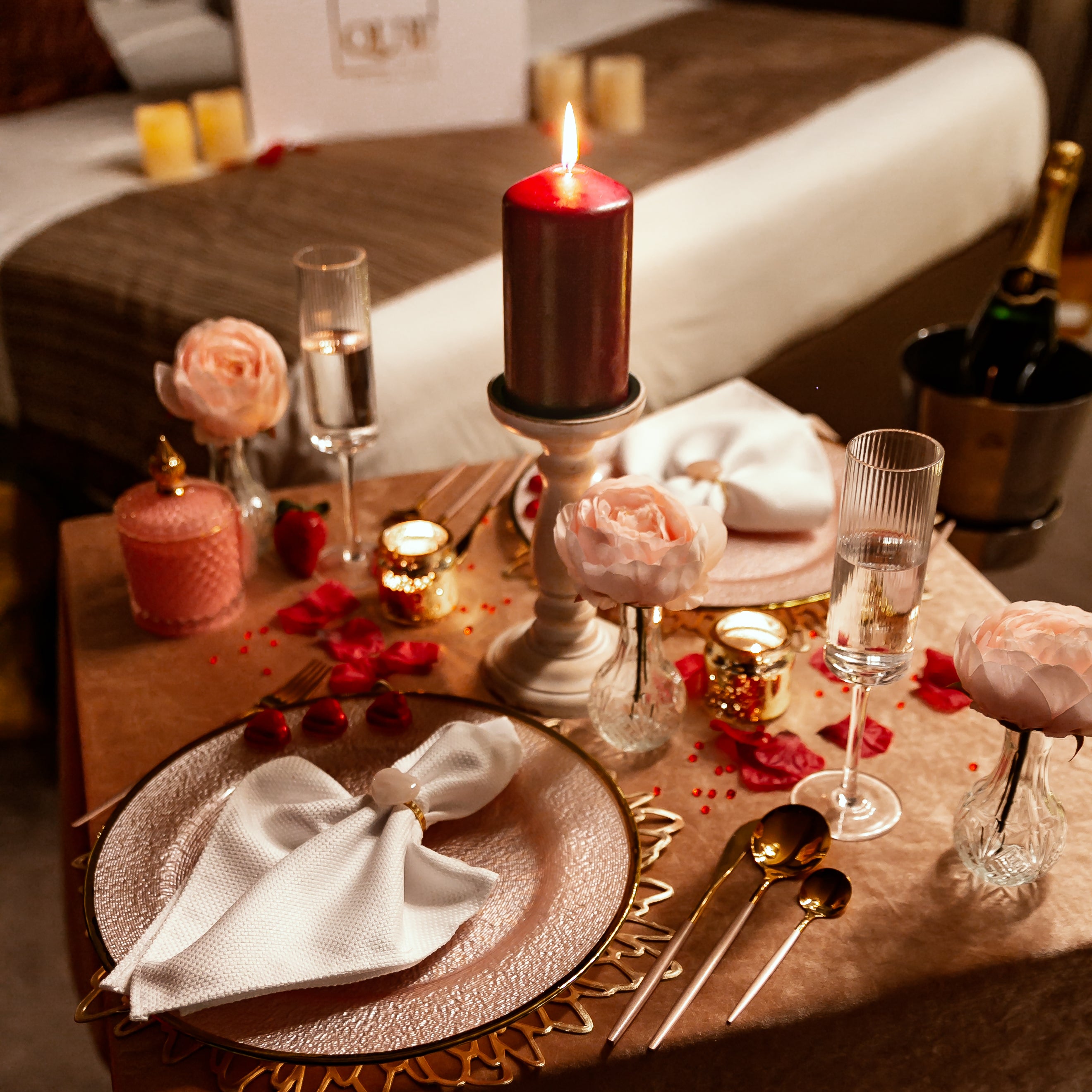 Ultimate Romantic Night In - Tablescape & Decoration Set - Tablescape for 2